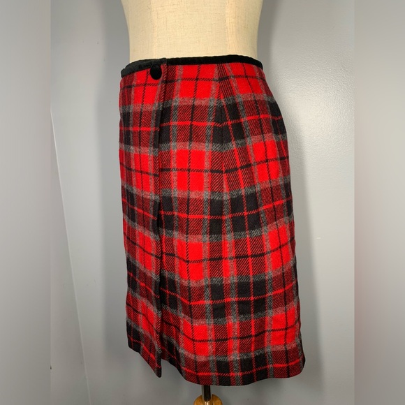 Y2K Red Plaid Mini Skirt Tartan Liz Claiborne Wool Skirt - Picture 12 of 12